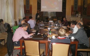 AXRO 2011 16
