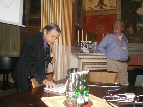 AXRO 2011 22