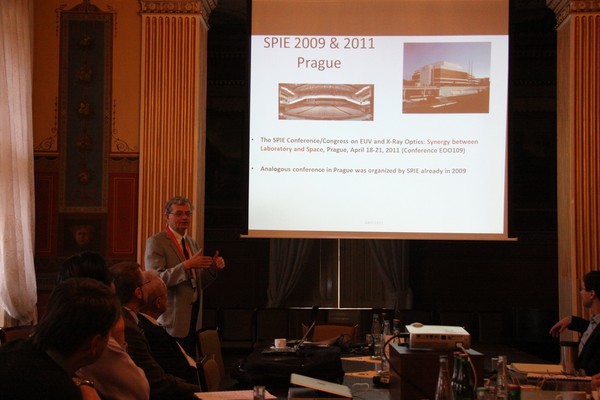 AXRO 2011 Gallery 19